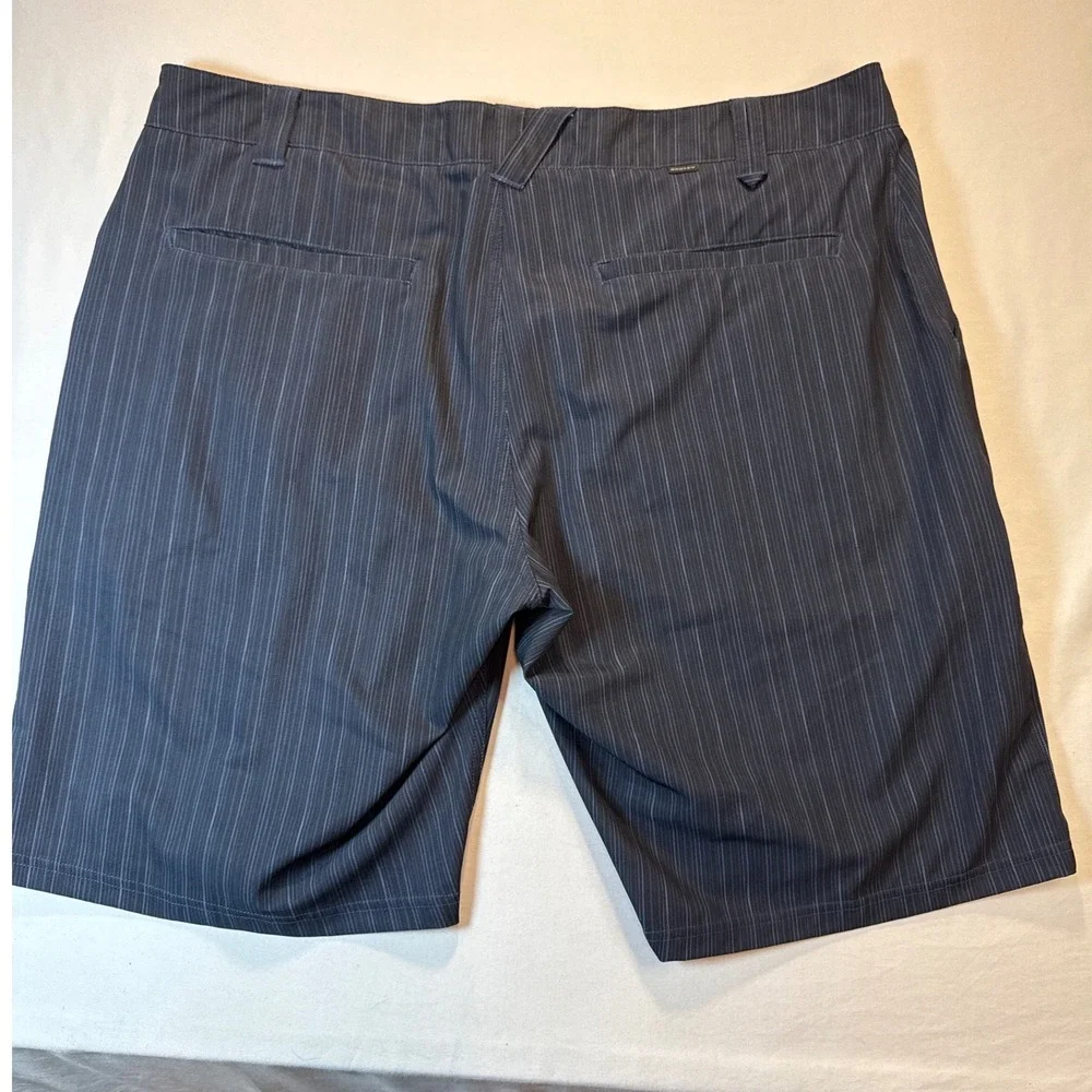 Oakley Mens Pinstripe Golf Shorts Navy Blue 38W Hybrid Casual Performance 38